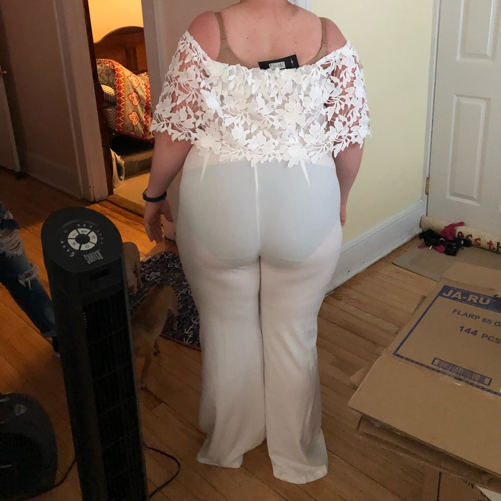 White jumpsuit (Fashion Nova)